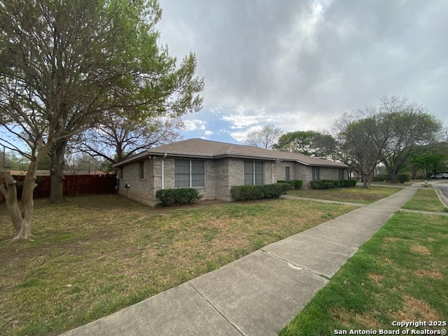 Listing photo id 5 for 4102 Greco Dr