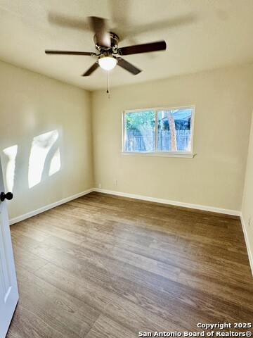 Listing photo id 9 for 13243 Larkfield