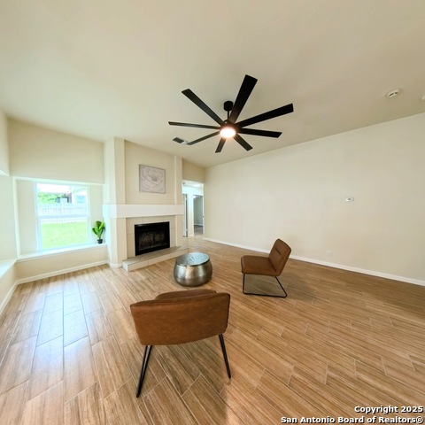 Listing photo id 2 for 13243 Larkfield