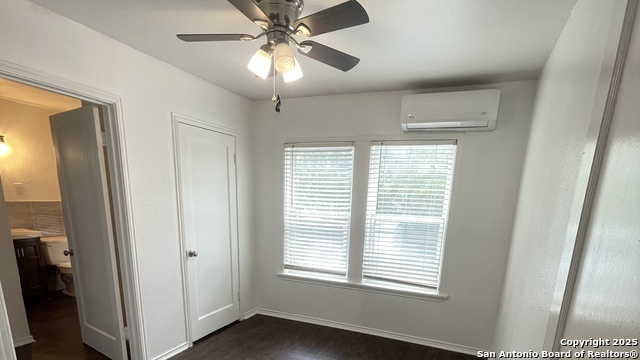 Image 5 of 6 For 630 S Guenther Ave  4