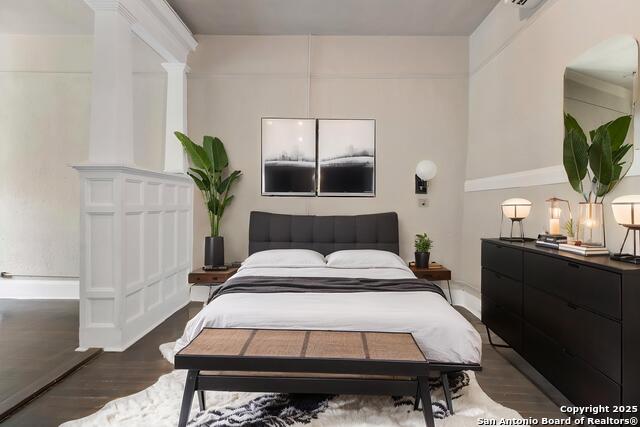 Listing photo id 43 for 2024 S Flores