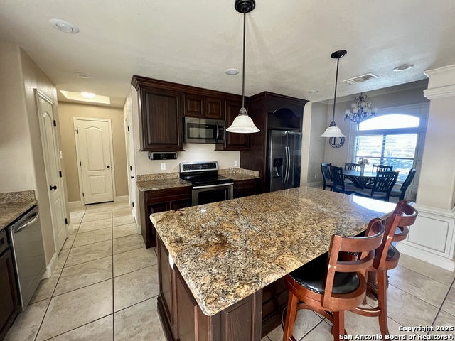 Listing photo id 8 for 505 N 13th Ave