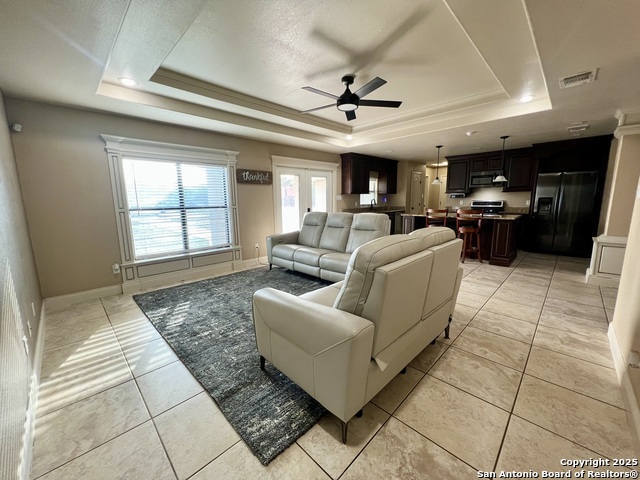 Listing photo id 9 for 505 N 13th Ave