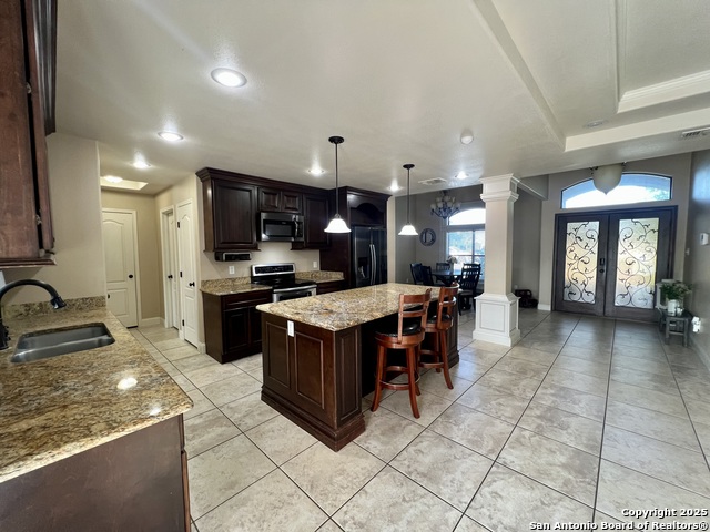 Listing photo id 6 for 505 N 13th Ave