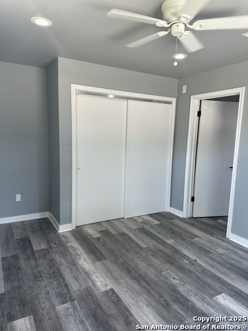 Listing photo id 3 for 212 Rosewood