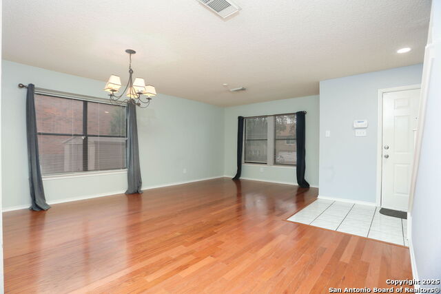 Image 4 of 33 For 2558 Ashley Oak Dr