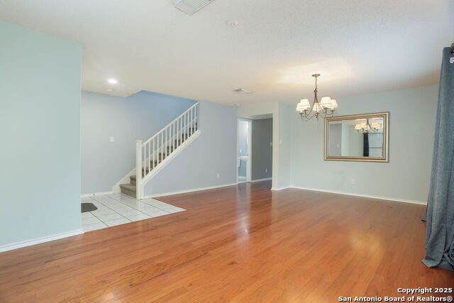 Image 5 of 33 For 2558 Ashley Oak Dr