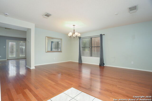 Image 7 of 33 For 2558 Ashley Oak Dr