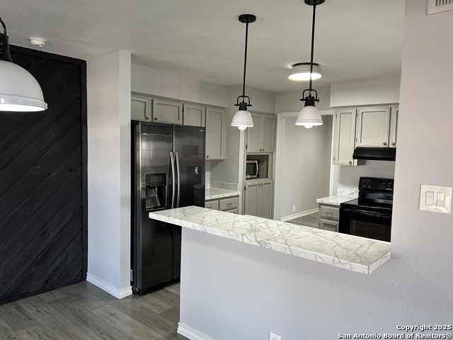 Image 21 of 80 For 12619 Woodbrace St