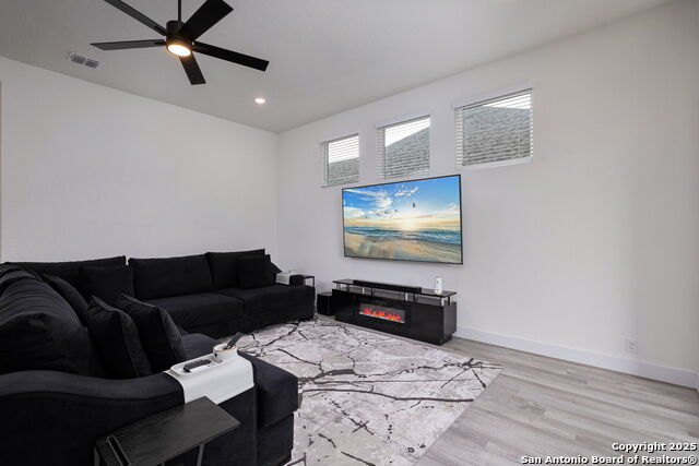 Image 12 of 38 For 418 Corwin Springs
