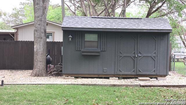 Listing photo id 17 for 155 Paloma Dr.