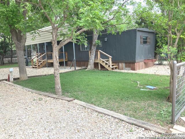 Listing photo id 0 for 155 Paloma Dr.