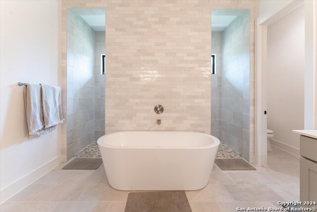 Image 14 of 29 For 435 Arthur Court