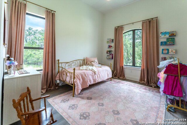 Image 22 of 29 For 435 Arthur Court