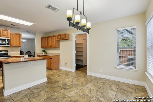 Image 19 of 50 For 2210 Stanton Oaks