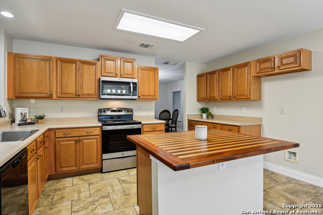 Image 21 of 50 For 2210 Stanton Oaks