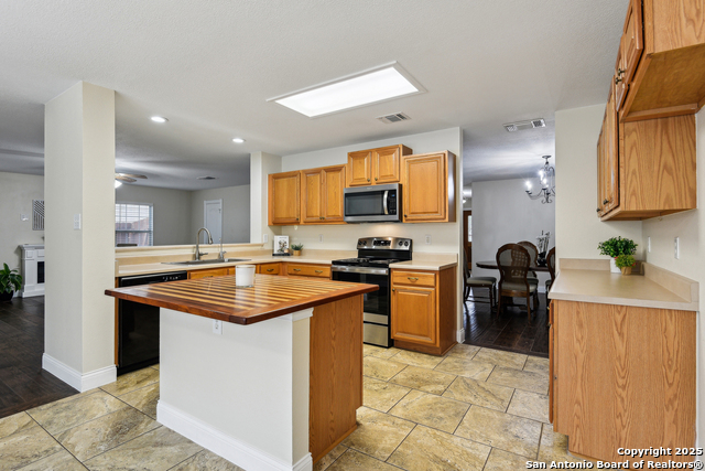 Image 22 of 50 For 2210 Stanton Oaks