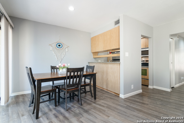Image 3 of 14 For 8642 Fredericksburg  309
