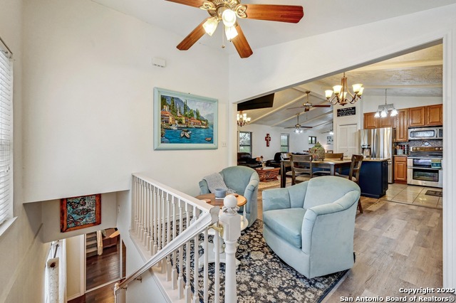 Listing photo id 10 for 1303 Canyon Edge