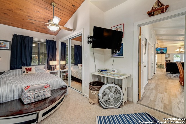 Listing photo id 17 for 1303 Canyon Edge