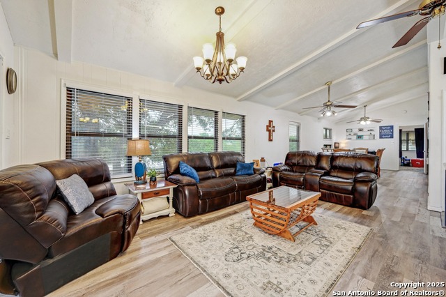 Listing photo id 4 for 1303 Canyon Edge