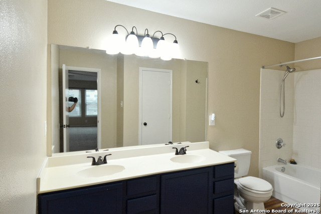 Image 26 of 38 For 744 Pinehurst