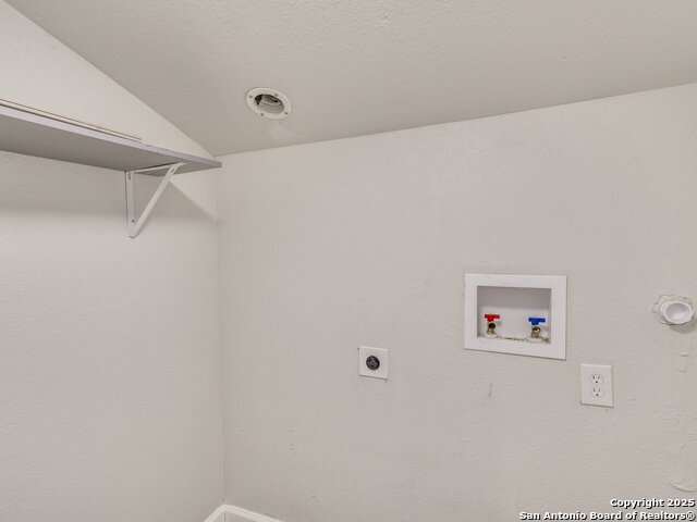 Image 11 of 48 For 100 Lorenz Rd  1501