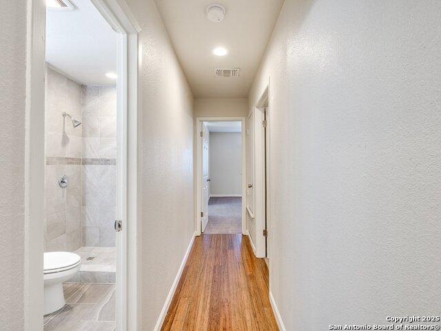 Image 13 of 48 For 100 Lorenz Rd  1501