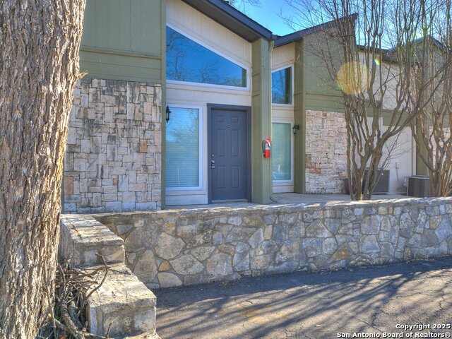 Image 4 of 48 For 100 Lorenz Rd  1501