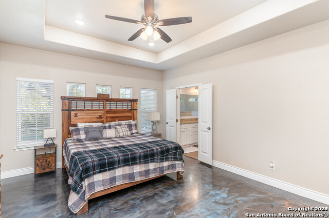 Listing photo id 12 for 1345 Birch Lane