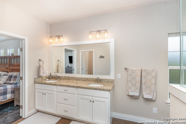 Listing photo id 15 for 1345 Birch Lane