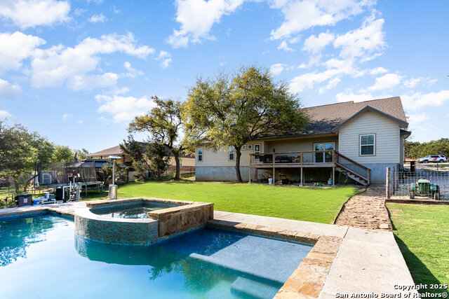 Listing photo id 25 for 1345 Birch Lane
