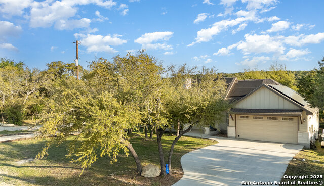 Listing photo id 1 for 1345 Birch Lane