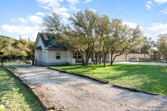 Listing photo id 28 for 1345 Birch Lane