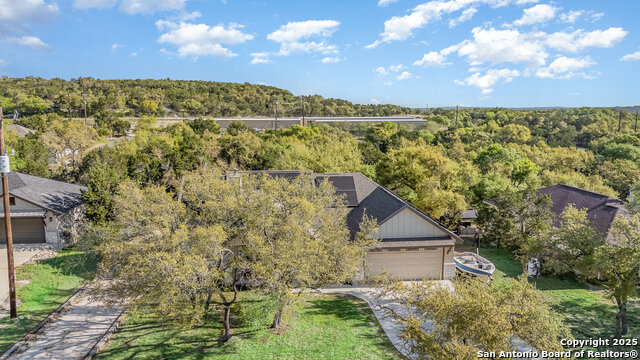 Listing photo id 29 for 1345 Birch Lane
