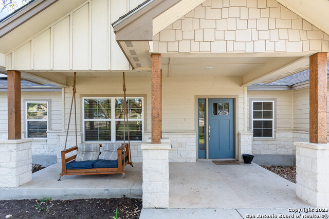 Listing photo id 4 for 1345 Birch Lane