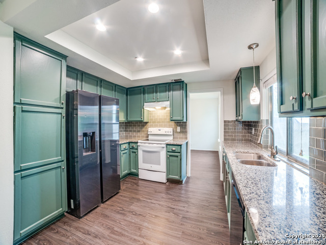 Listing photo id 8 for 5123 Timber Trace