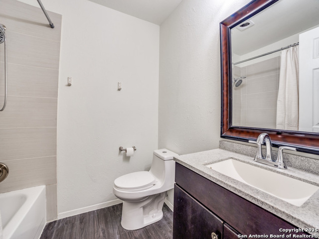 Listing photo id 19 for 5123 Timber Trace