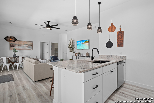 Image 16 of 52 For 203 Paradise Dr