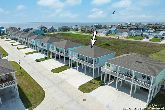 Image 29 of 52 For 203 Paradise Dr