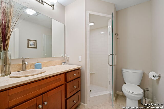 Image 13 of 19 For 7926 Broadway  601