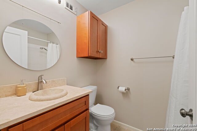 Image 15 of 19 For 7926 Broadway  601