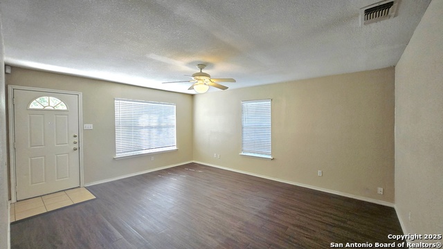 Listing photo id 6 for 1758 Amanda