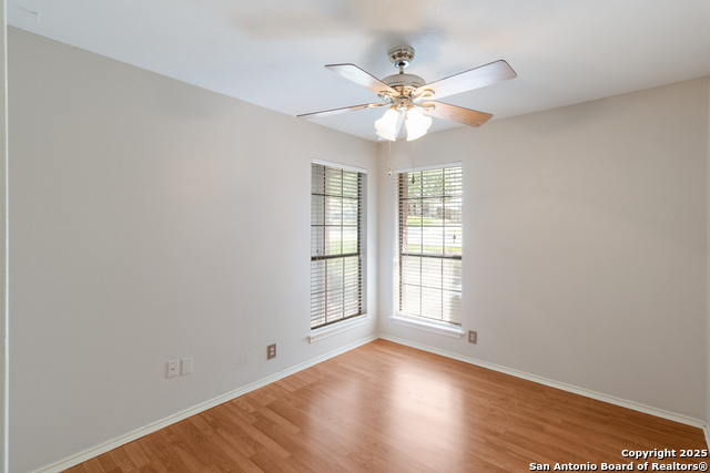 Image 17 of 25 For 5927 Spring Crossing