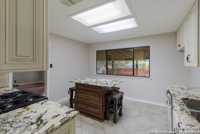 Image 9 of 25 For 5927 Spring Crossing