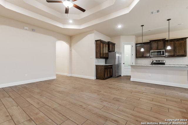 Image 8 of 22 For 514 Carriage House