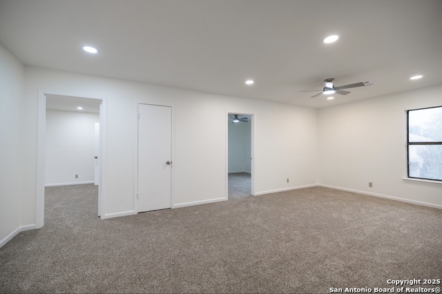 Image 13 of 18 For 6631 Meadow Dawn Dr
