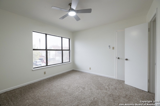 Image 15 of 18 For 6631 Meadow Dawn Dr