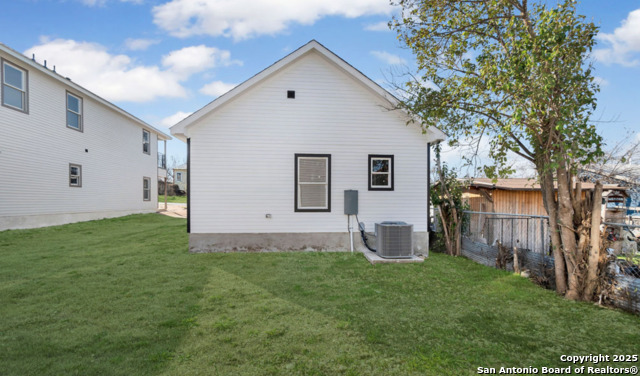 Image 8 of 8 For 9182 Dawson  