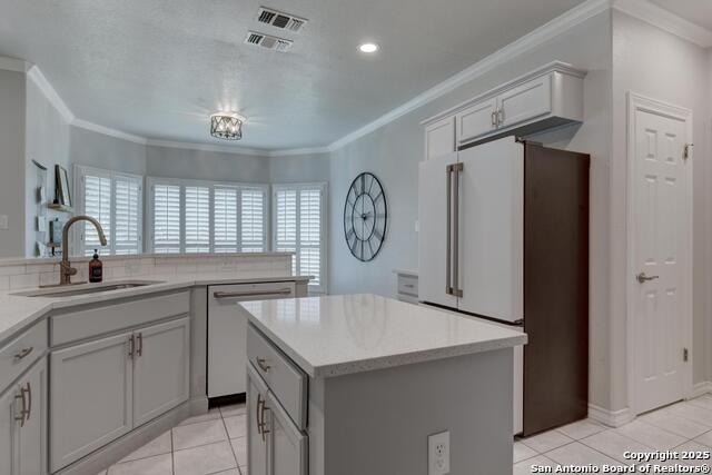 Listing photo id 9 for 27 Sherborne Wood